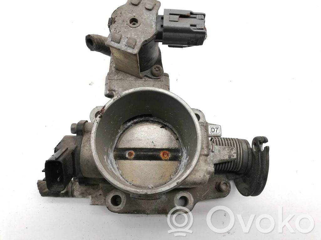 Drosselklappenventil   E9T06871
