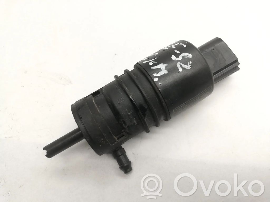 Windscreen/windshield washer pump   7302589