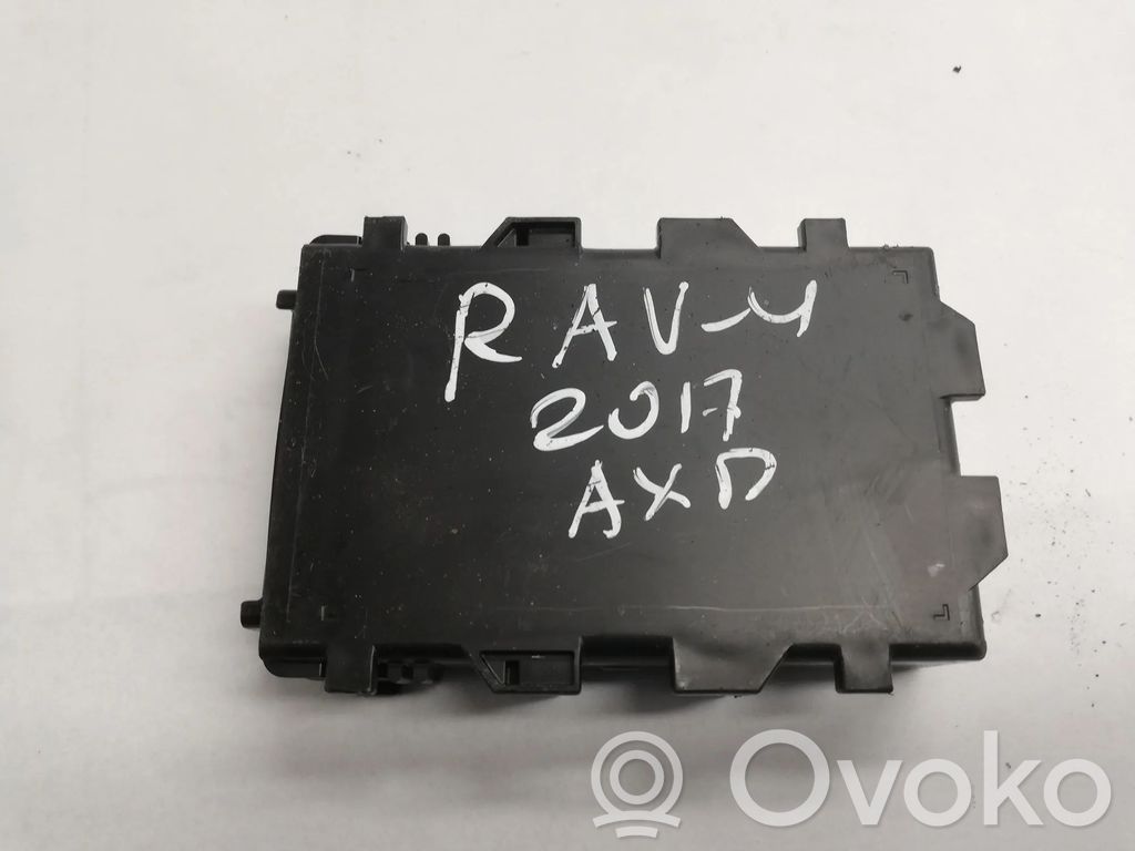 Toyota RAV 4 (XA40) Módulo de control Gateway 