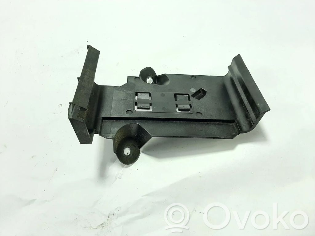 Skoda Octavia Mk3 (5E) Other engine bay part 