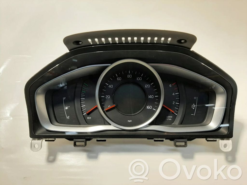 Volvo XC70 Licznik / Prędkościomierz 