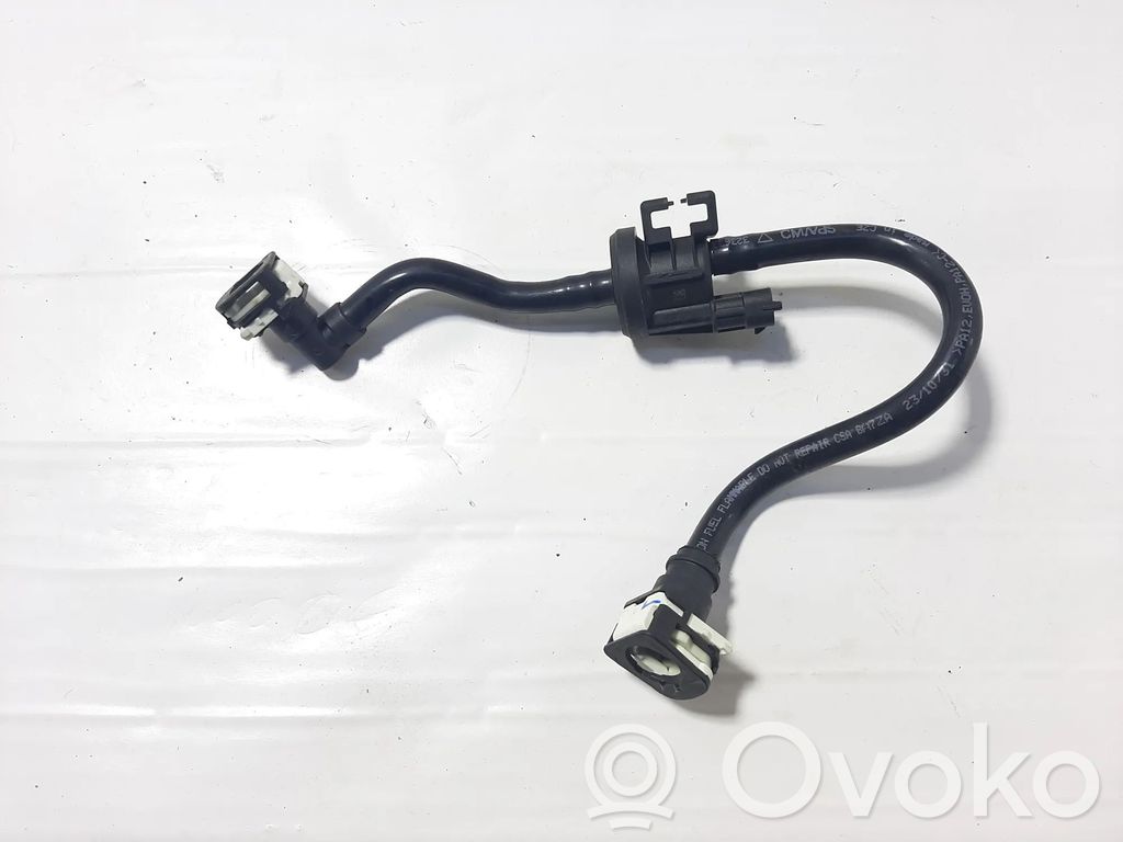 Volvo XC40 Tubo de alimentación del combustible 