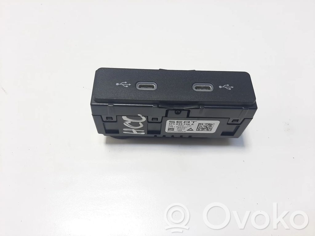 Seat Arona Enchufe conector entrada auxiliar 