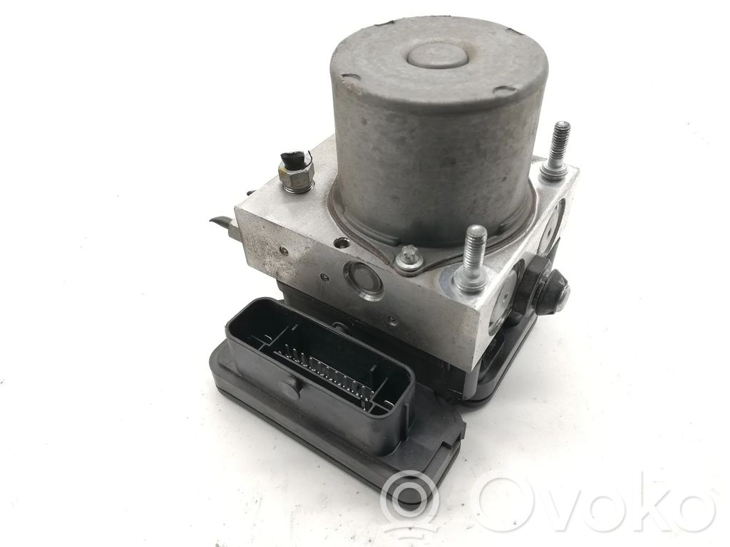 Mazda CX-3 ABS bloks 