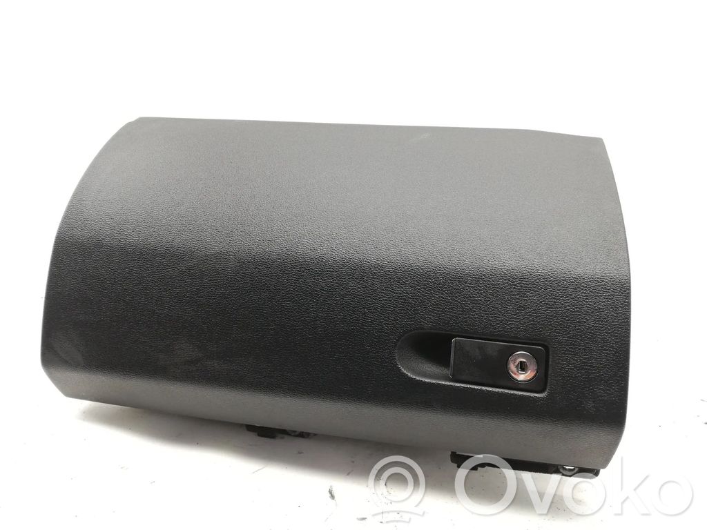 Guantera   A2126800291
