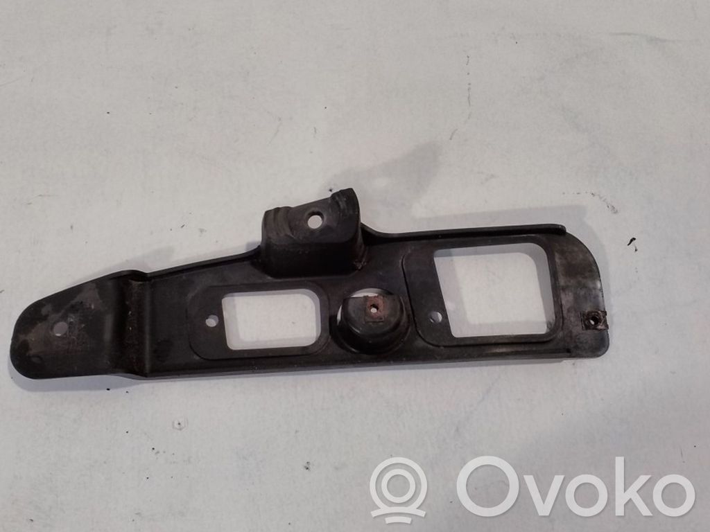 BMW X3 E83 Galinis laikiklis bamperio 