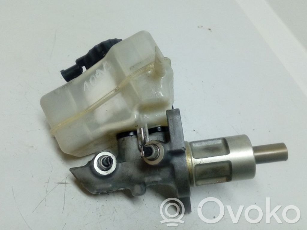 BMW 3 E90 E91 Master brake cylinder 