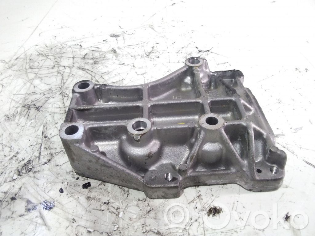 Fiat Doblo Engine mounting bracket 