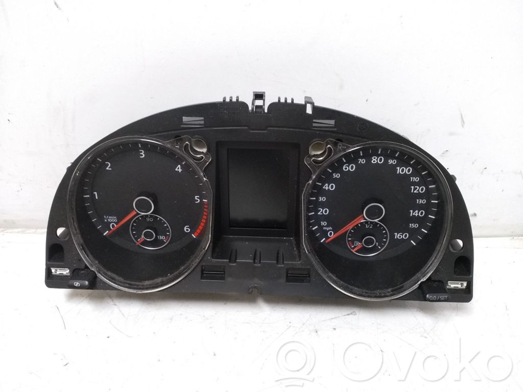 Volkswagen PASSAT B7 Spidometrs (instrumentu panelī) 