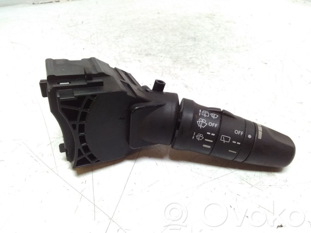 Nissan Primera Palanca de control del limpiaparabrisas 