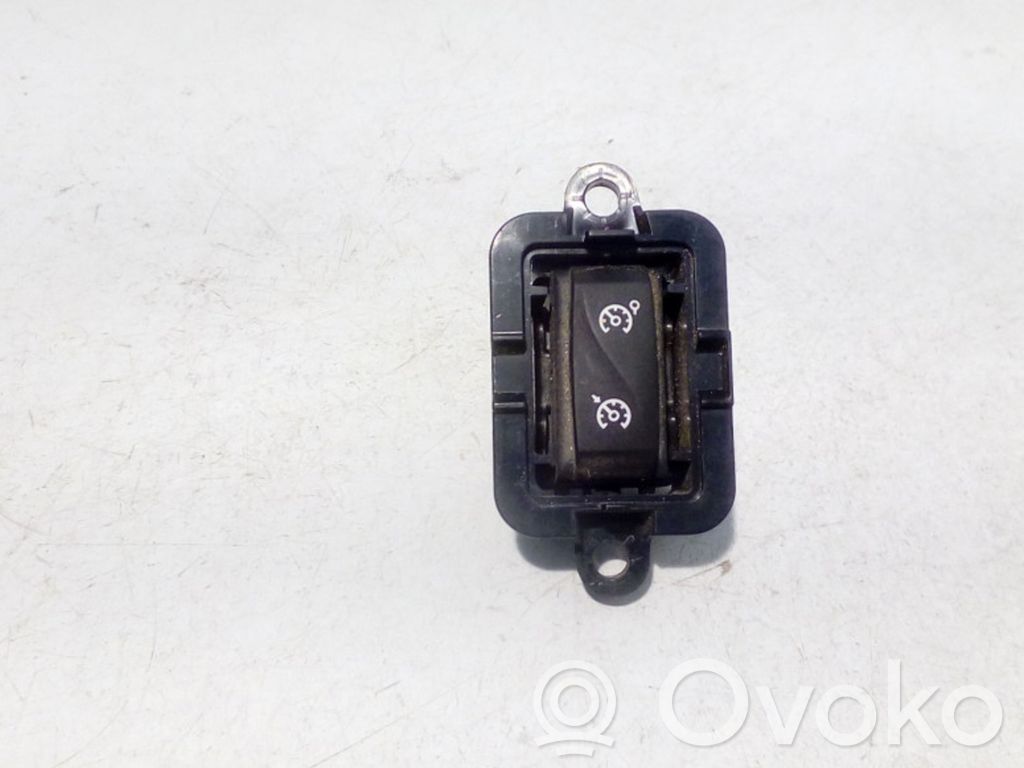 Renault Megane III Cruise control switch 