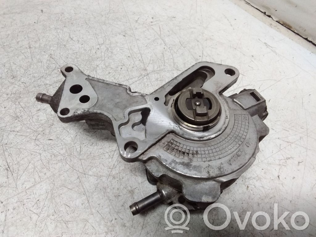 Volkswagen PASSAT B6 Bomba de vacío 