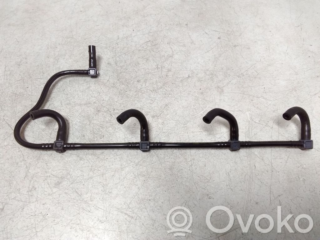 Nissan Note (E11) Fuel return line/hose 