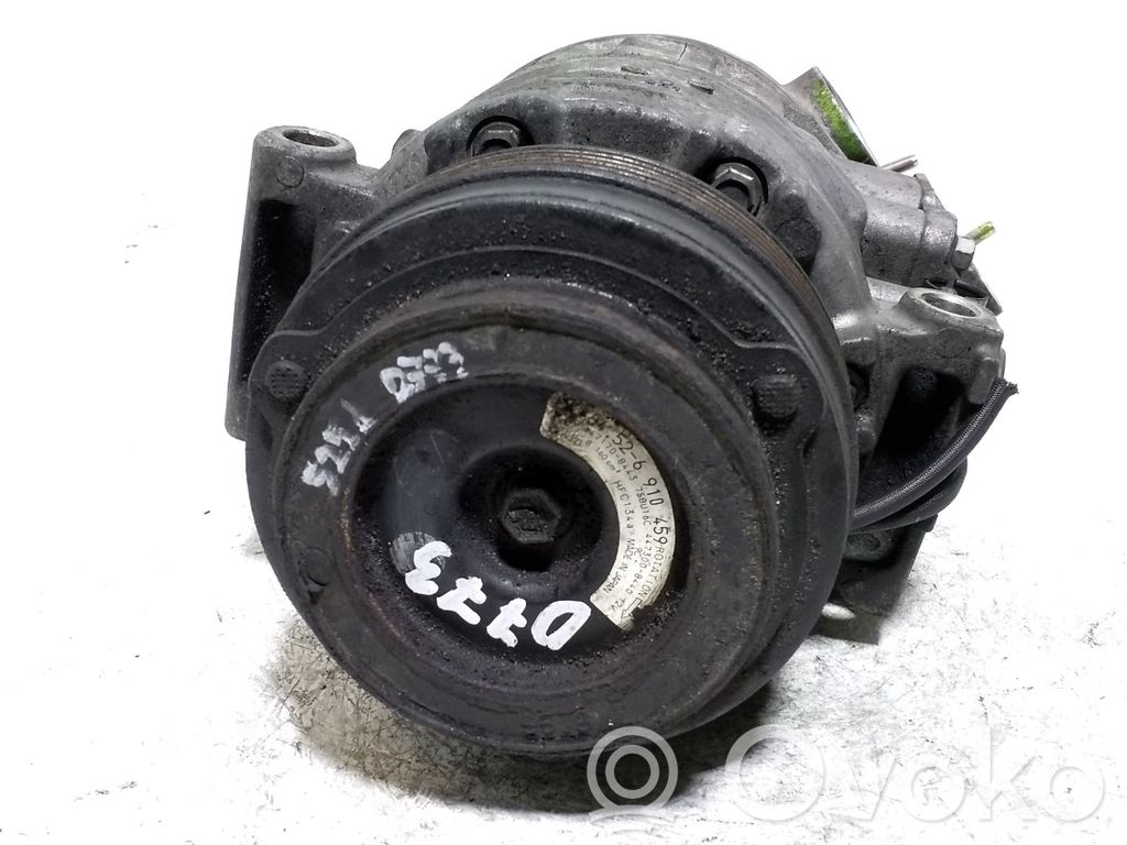 BMW 5 E39 Air conditioning (A/C) compressor (pump) 