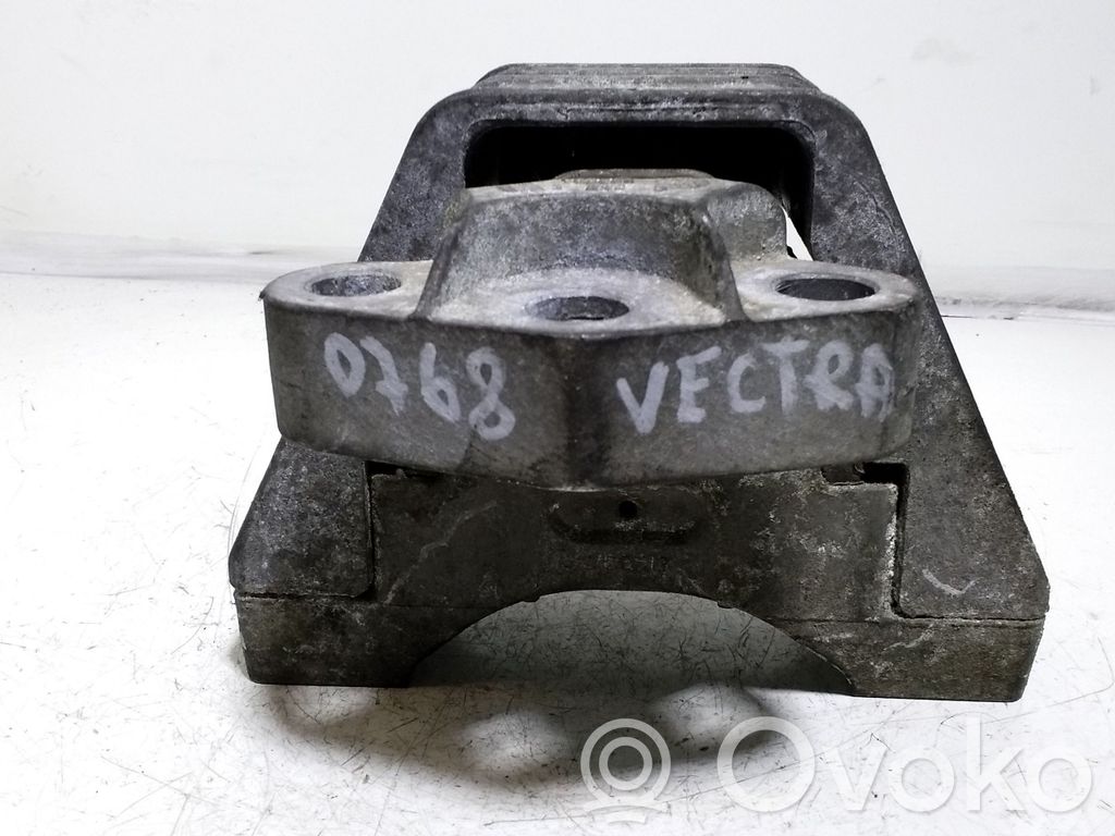 Opel Vectra C Engine mount bracket 