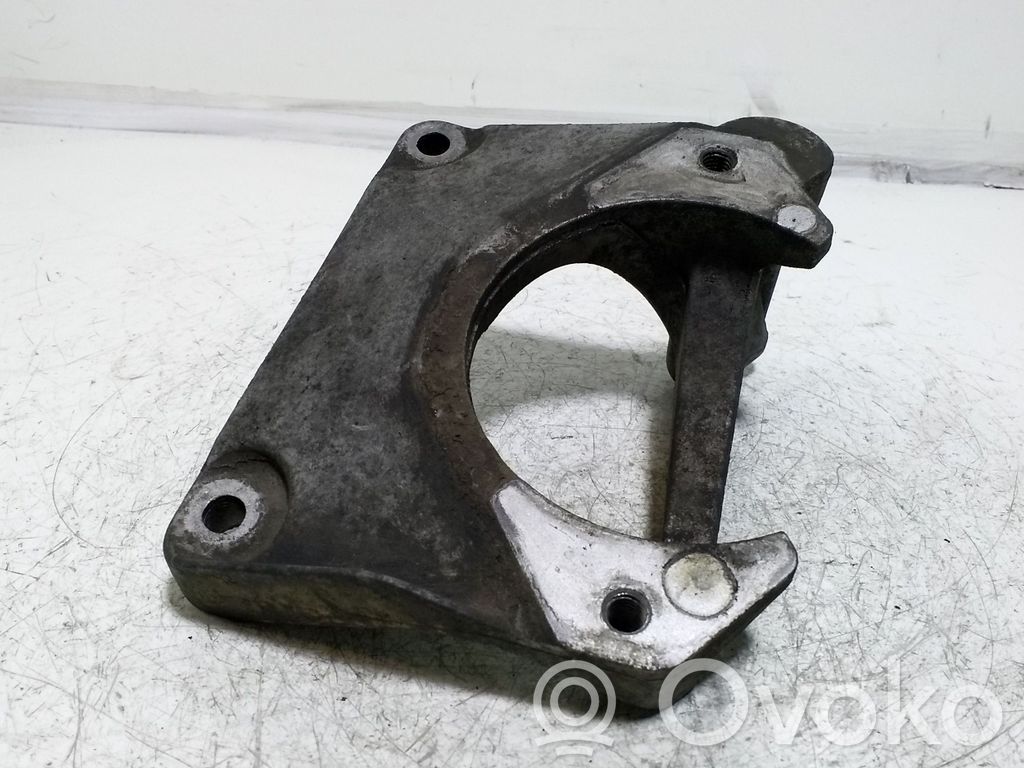 BMW 5 E60 E61 Engine mounting bracket 
