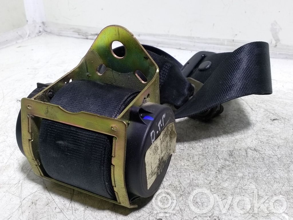 Mazda 3 I Front seatbelt 