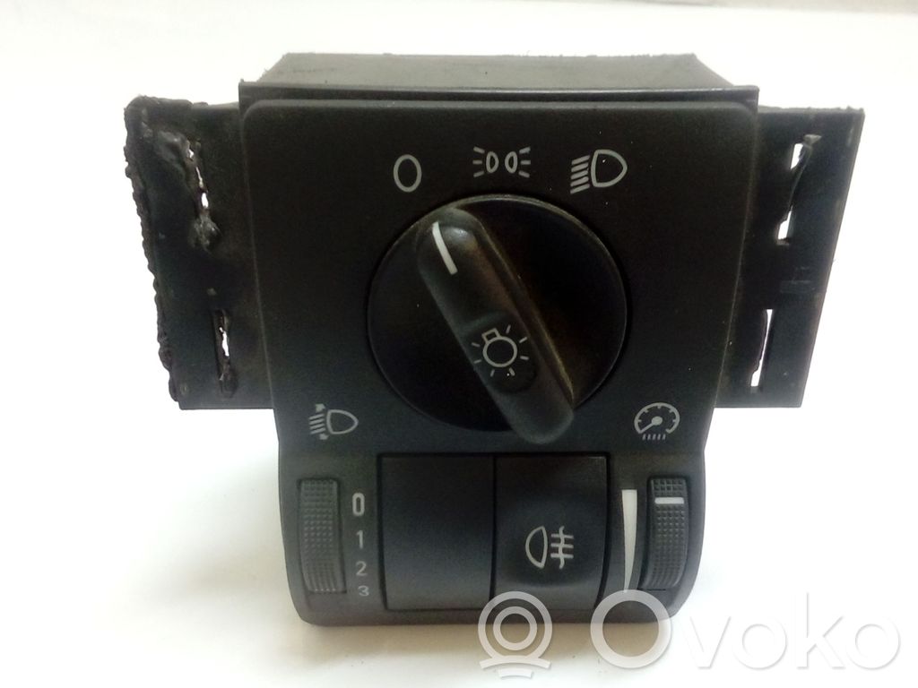 Opel Corsa C Light switch 