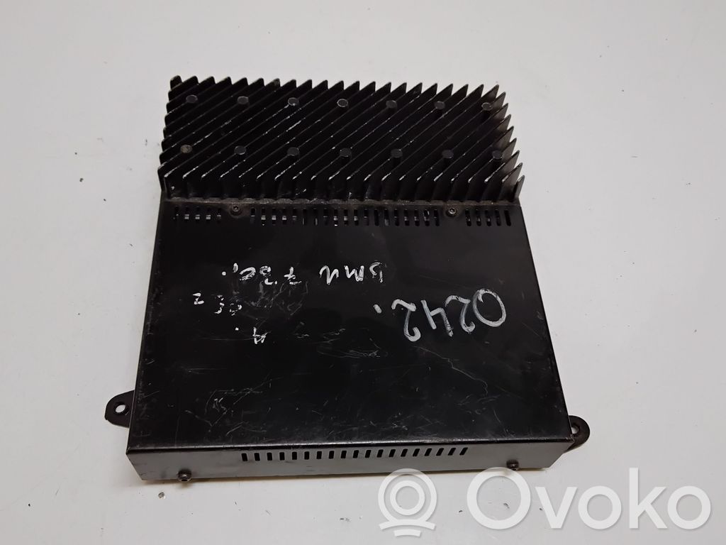 BMW 7 E38 Sound amplifier 