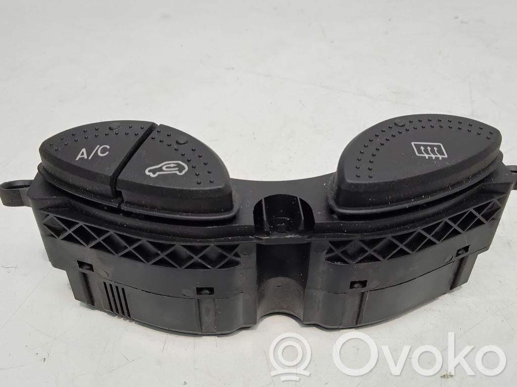 Ford Focus Windscreen/window heater switch 