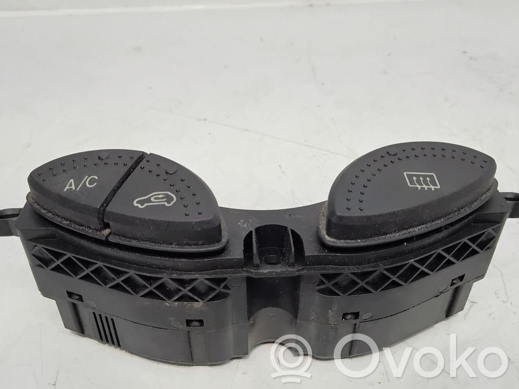 Ford Focus Windscreen/window heater switch 