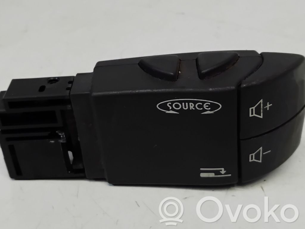 Nissan Interstar Multifunctional control switch/knob 