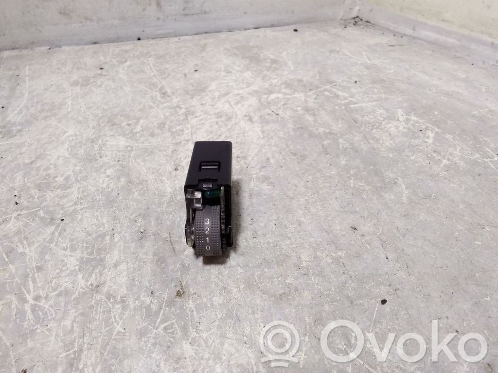 KIA Sorento Headlight level height control switch 