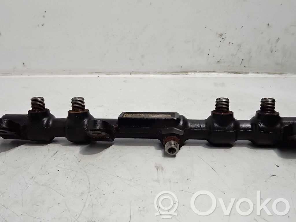 Ford Mondeo Mk III Fuel main line pipe 