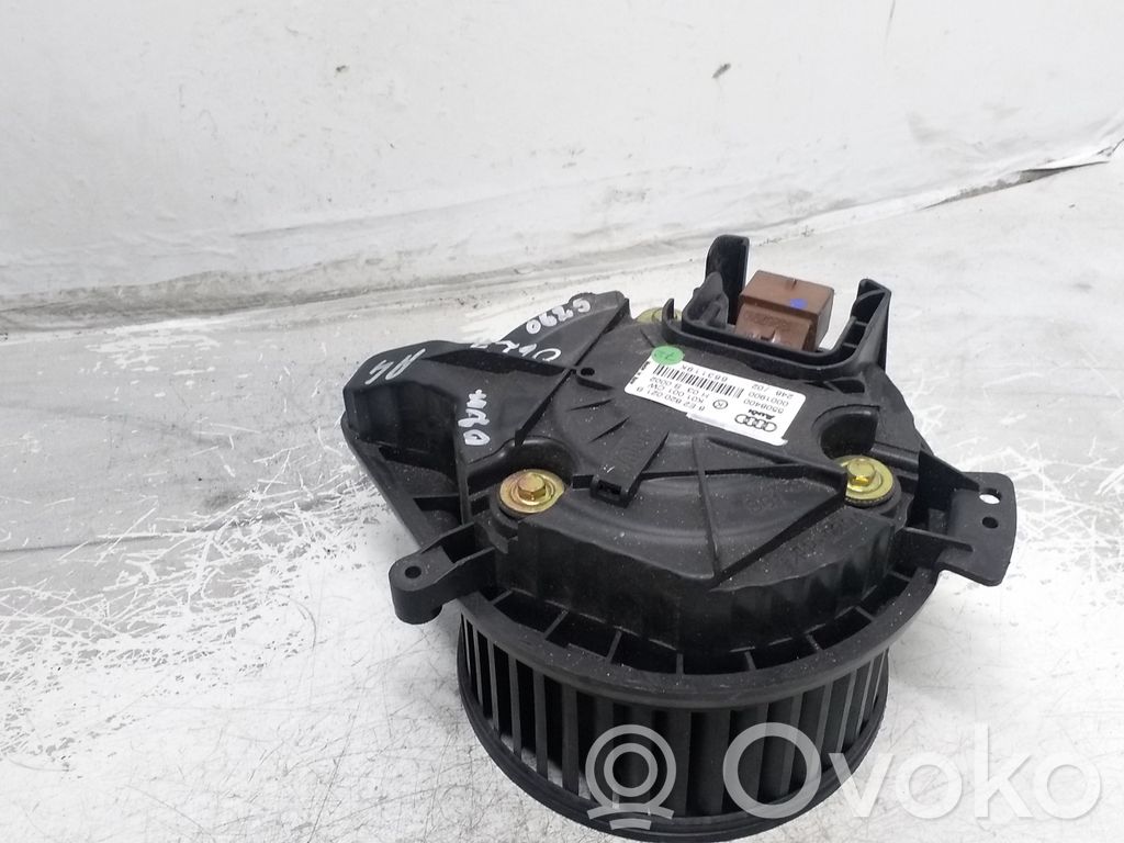 Audi A4 S4 B6 8E 8H Lämmittimen puhallin 
