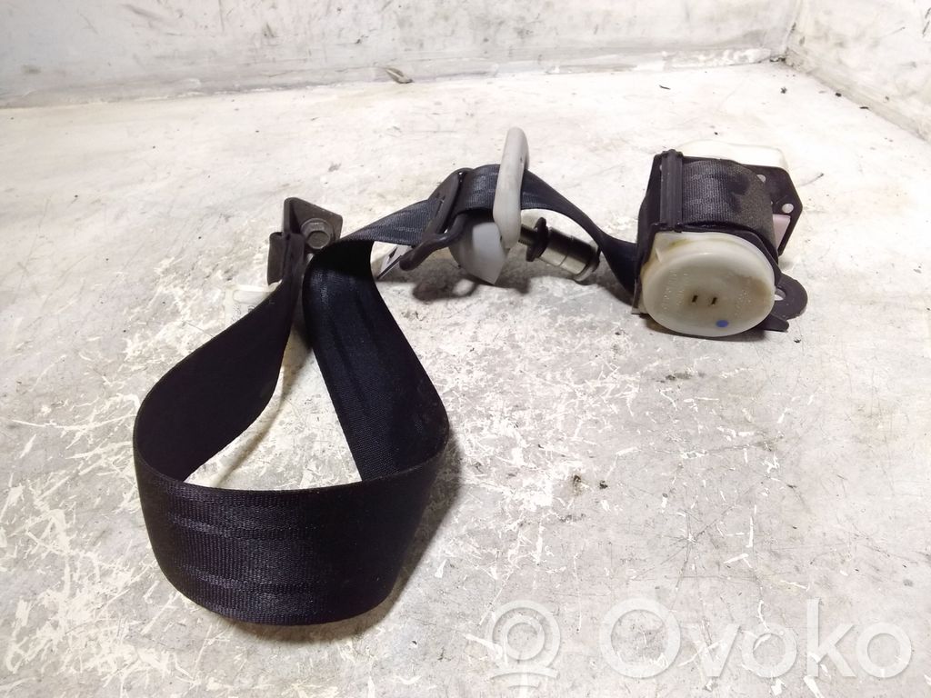 Mazda 5 Middle seatbelt (rear) 