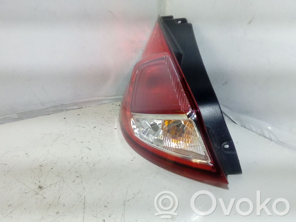 Ford Fiesta Lampă spate în caroserie