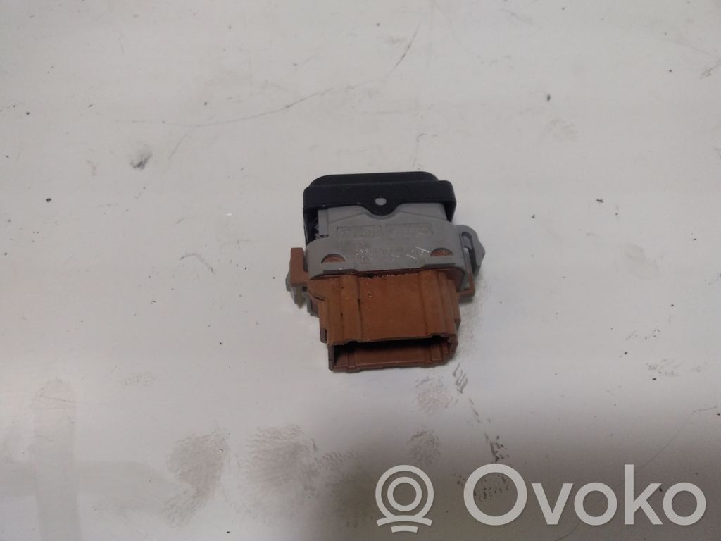 Nissan Qashqai Interruptor de calefacción del asiento 