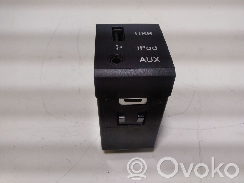 Hyundai Santa Fe USB control unit 