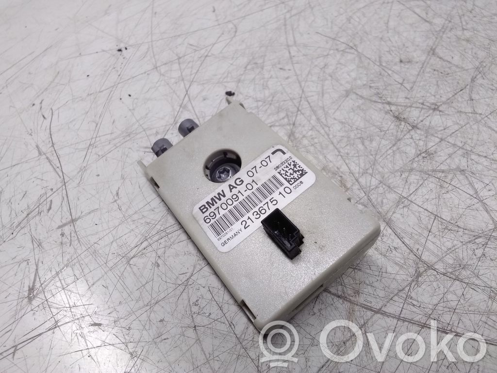 BMW 5 E60 E61 Amplificador de antena aérea 