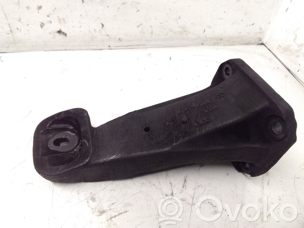 BMW X5 E53 Engine mounting bracket 