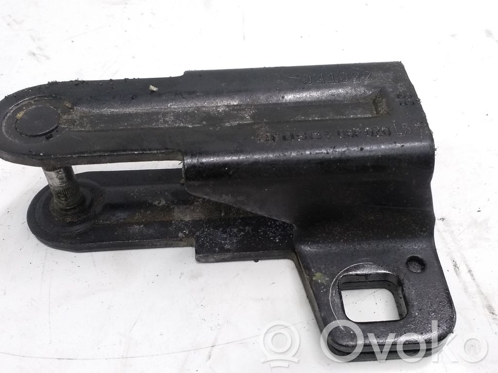Tailgate lock loop/hook striker   8408956