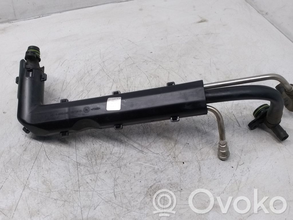 Audi A4 S4 B9 Ilmastointilaitteen putki (A/C) 