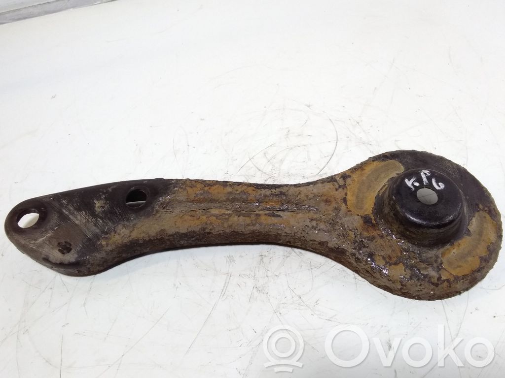 BMW 3 E90 E91 Cits aizmugures šasijas elements 