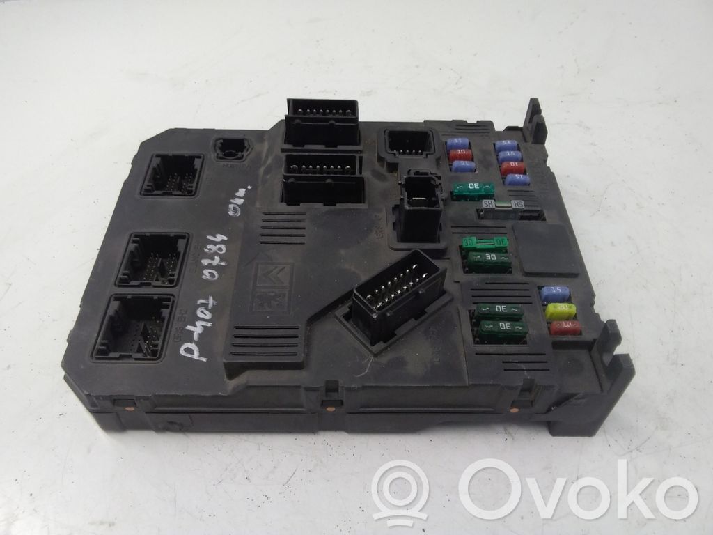 Peugeot 407 Módulo de fusible 