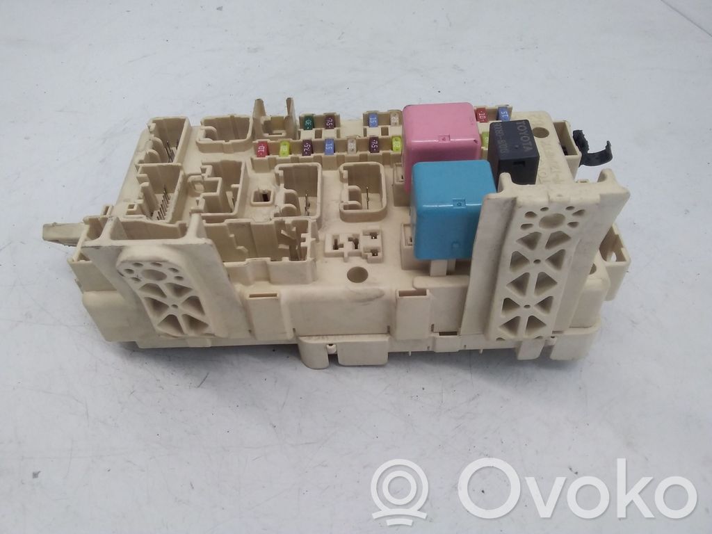 Toyota Avensis T250 Modulo fusibile