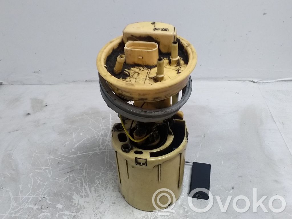 Volkswagen Touran I Bomba interna de combustible