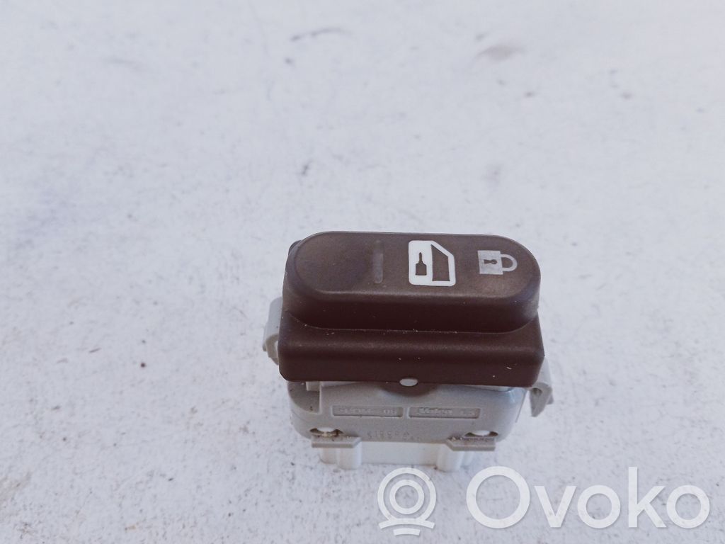 Botón interruptor de bloqueo de puertas   21000A,319908H