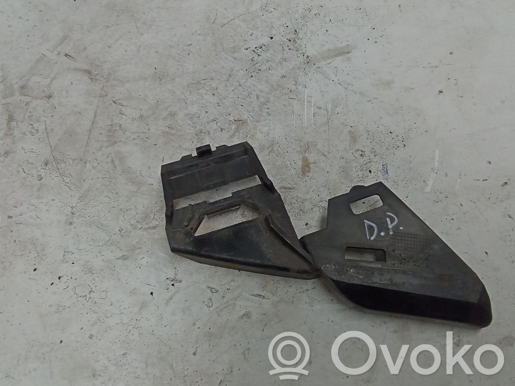 Volvo V50 Front bumper mounting bracket 