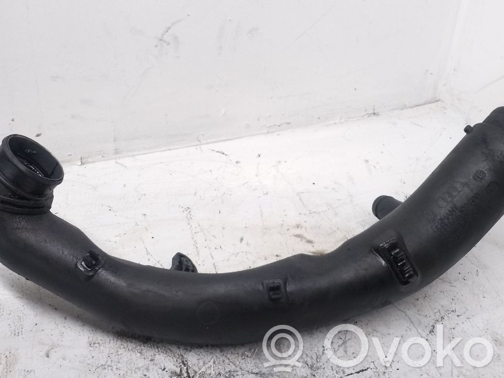 Volkswagen Caddy Wąż / Rura intercoolera 