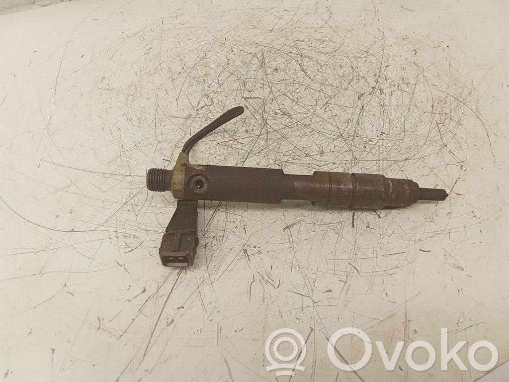 Inyector de combustible   028130201J