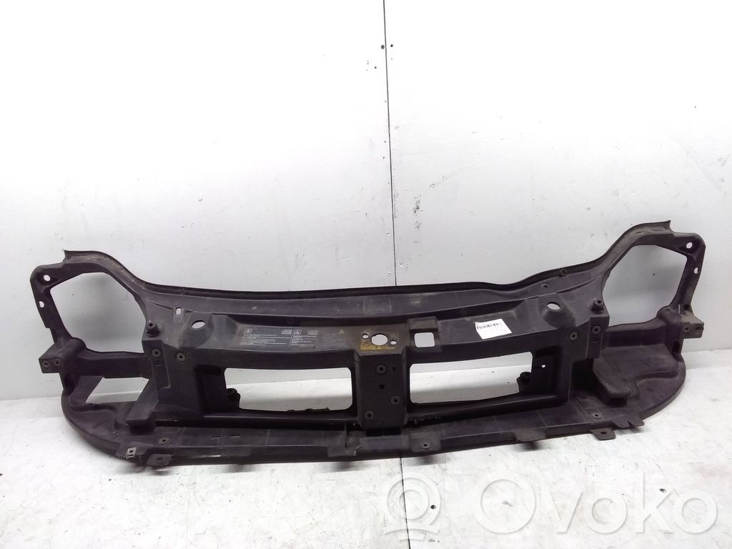Opel Vivaro Jäähdyttimen kehyksen suojapaneeli 