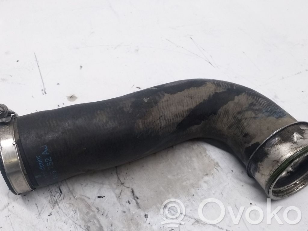 Volkswagen PASSAT B6 Intercooler hose/pipe 