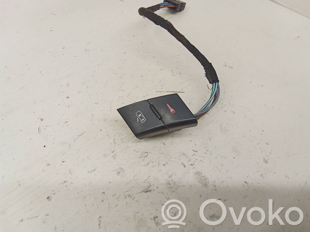 Central locking switch button   4B1962107