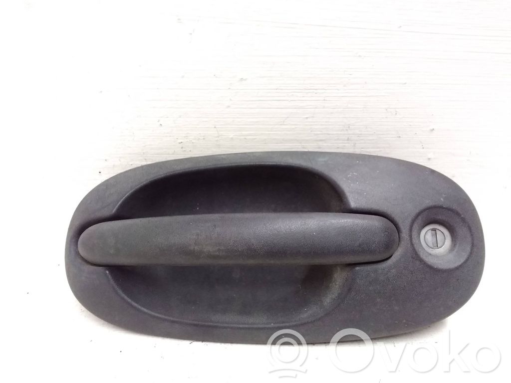 Dodge Caravan Manecilla externa puerta delantera 