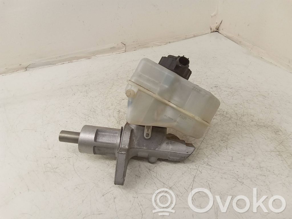 BMW 3 E90 E91 Master brake cylinder 